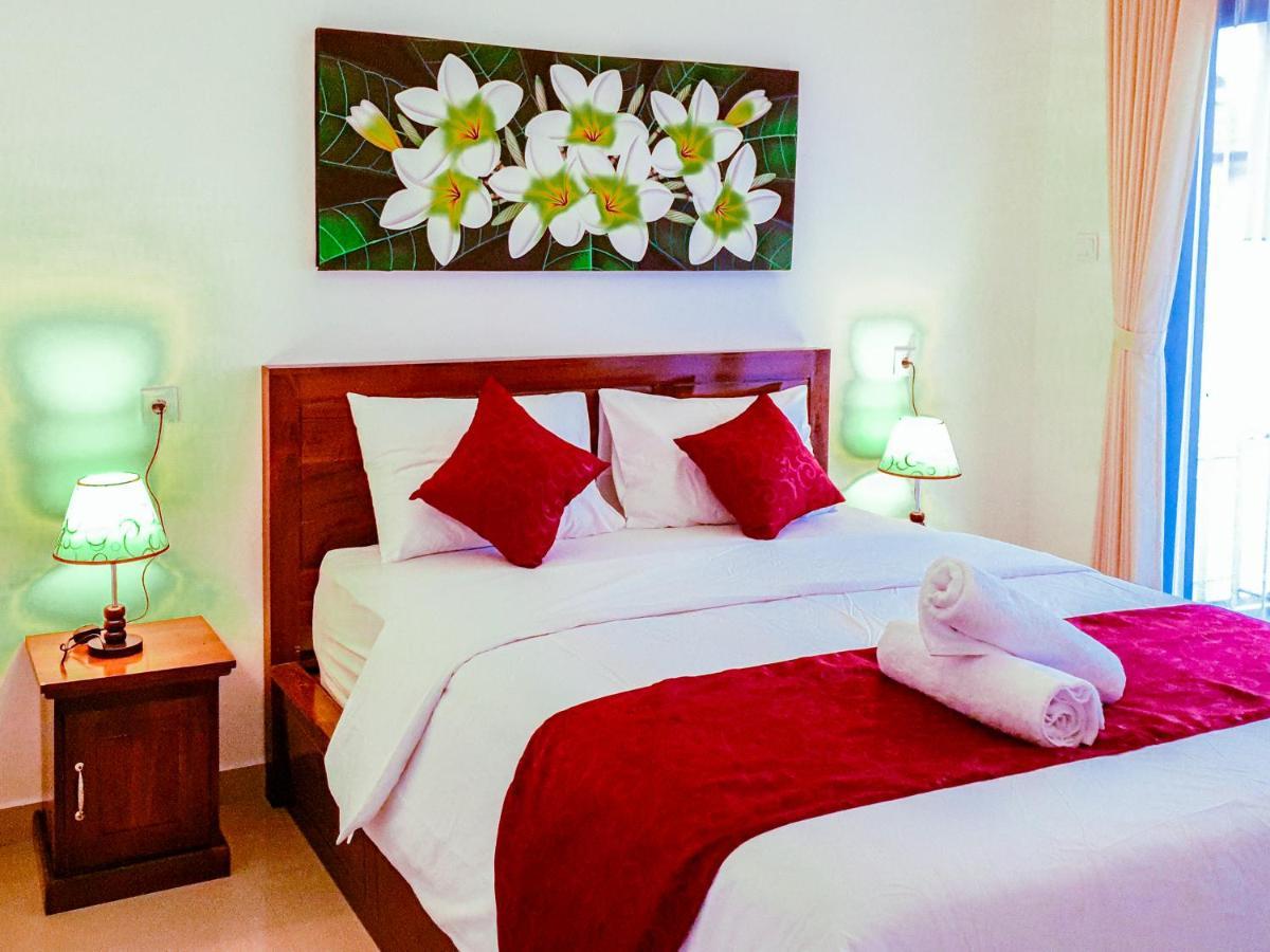 Juan Beach Bungalow Batununggul Экстерьер фото