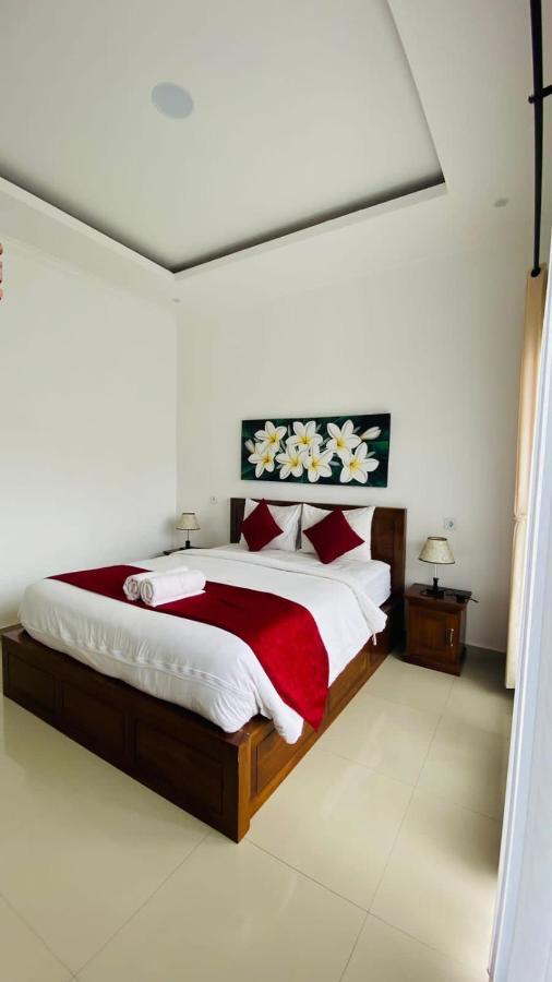 Juan Beach Bungalow Batununggul Экстерьер фото
